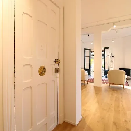 Exclusive And Luminous In The Coolest Area Of Apartment *