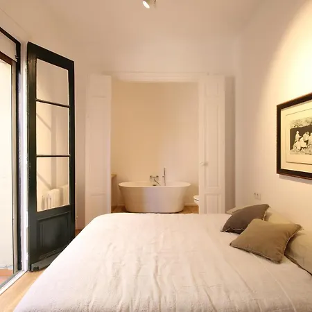 Exclusive And Luminous In The Coolest Area Of Apartment Bilbao